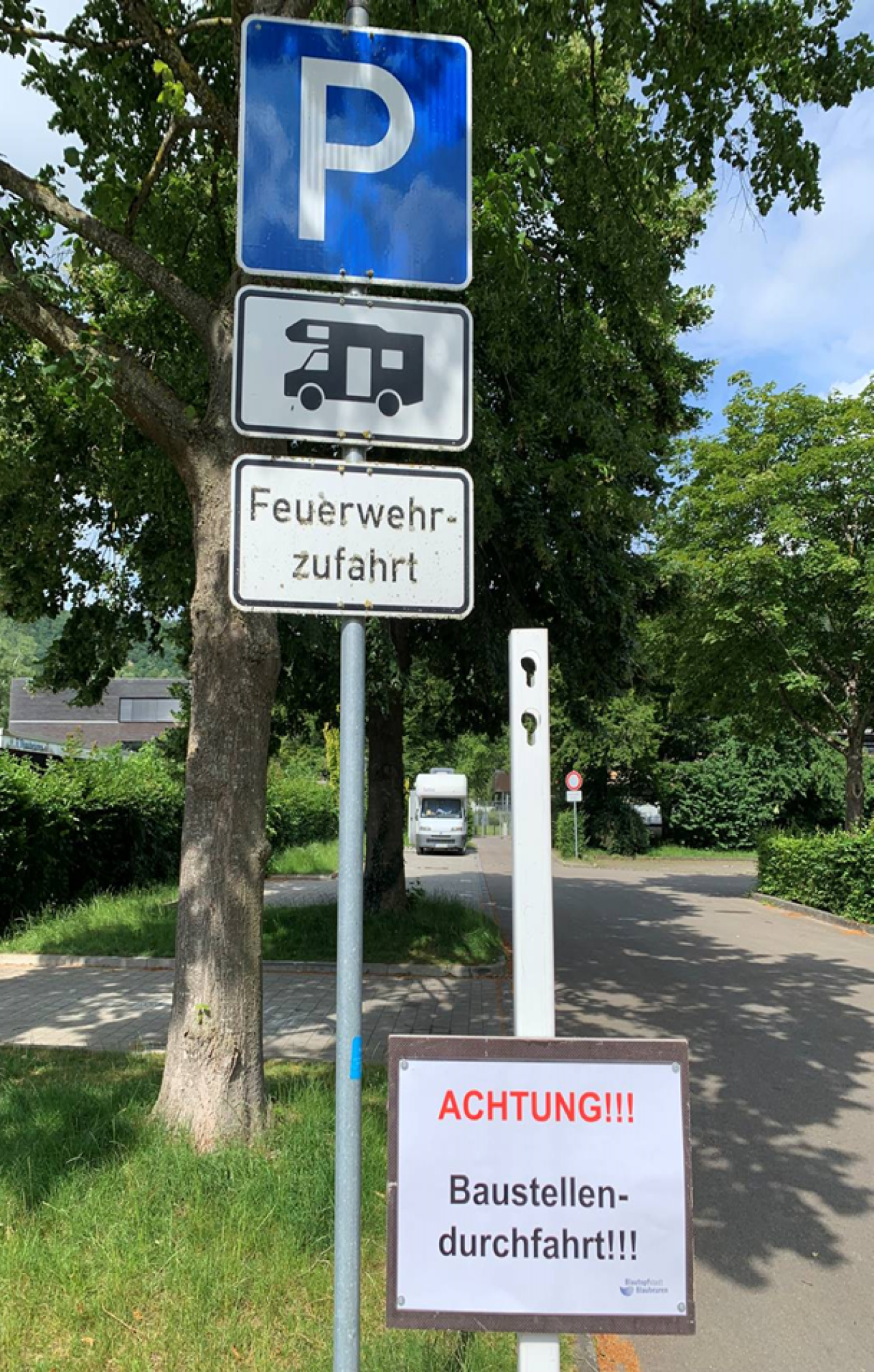 Wohnmobilstellplatz Baustellendurchfahrt.